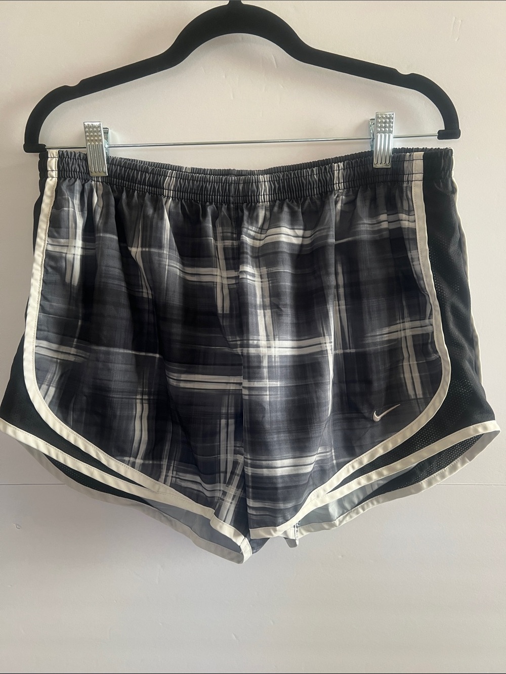 Nike Women’s Dri-Fit Black, Grey and White Plaid Athletic Shorts. Size Large
